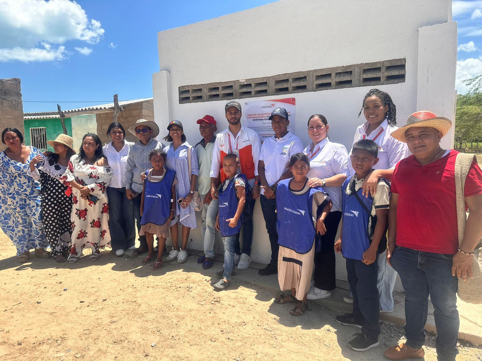 Agua potable para la niñez de El Arroyo visita