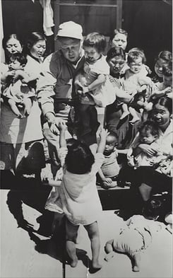 Bob_Pierce_Korean_Orphanage