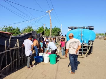 DÍA DEL AGUA EN LA PISTA LA GUAJIRA WV (1)-jpeg