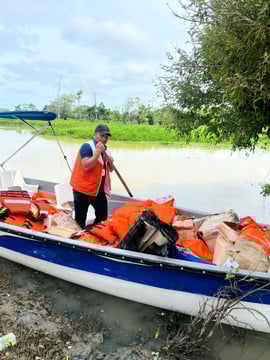 Emergencia por inundaciones Ayapel entrega de kits WV (1)