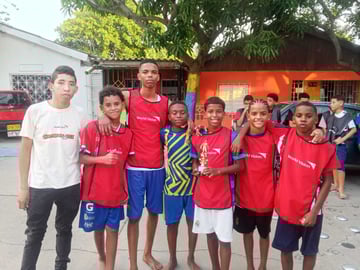Goles por el planeta y por la paz con World Vision (5)
