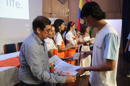 Graduaciones Youth Ready WV COL (1)